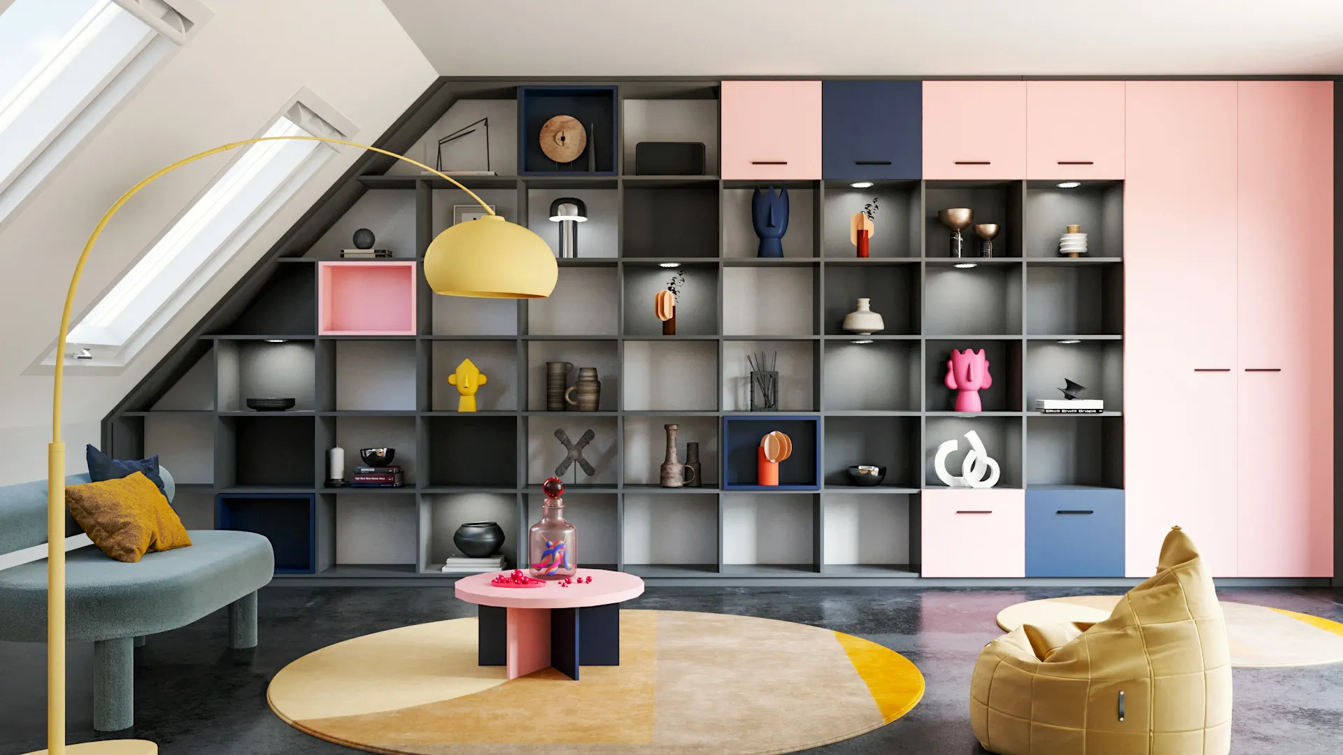 Bibliothèque sur mesure sous pente avec niches ouvertes, rangements fermés et touches colorées dans un salon mansardé.