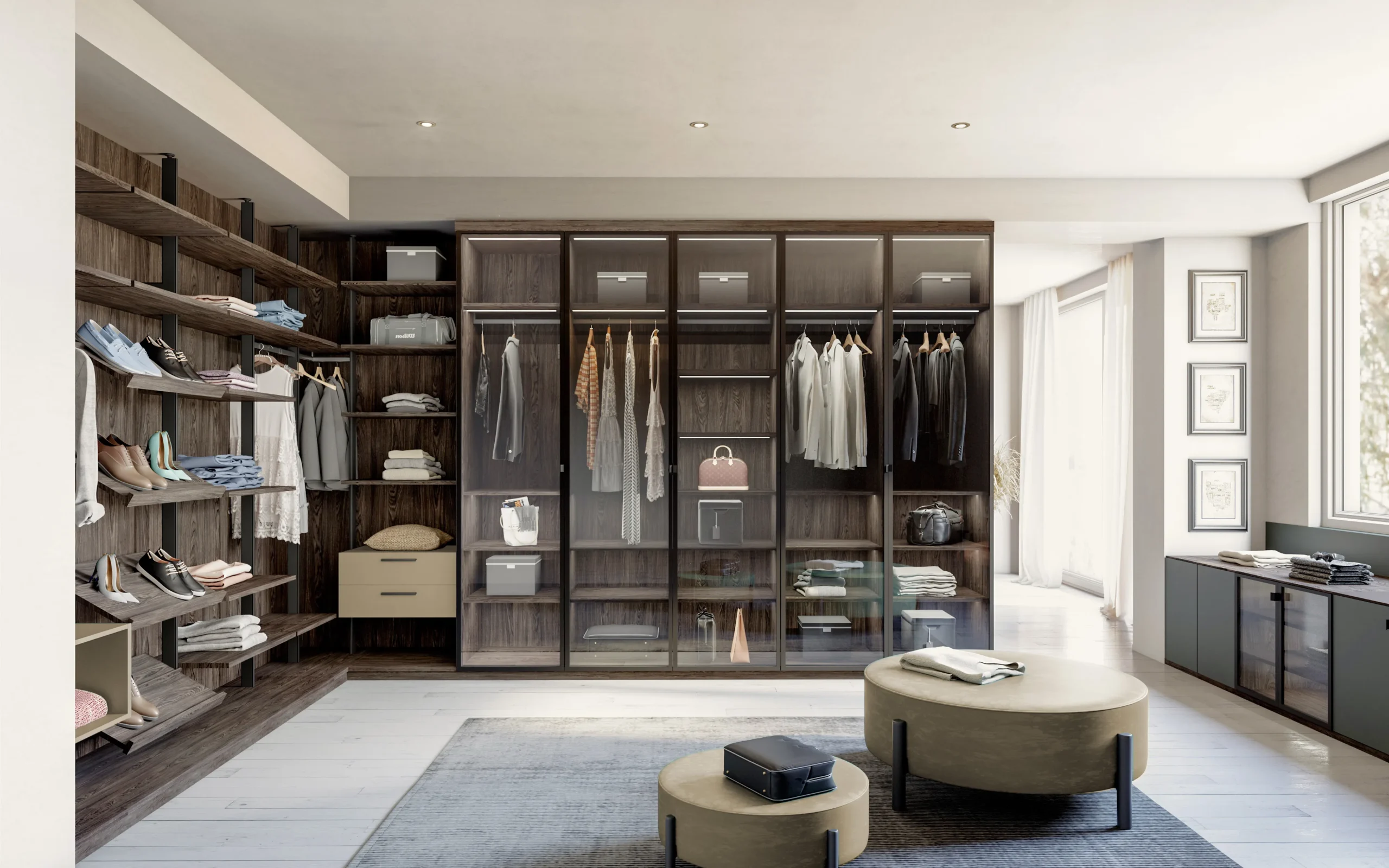 Dressing sur mesure avec portes vitrées, étagères ouvertes, penderies, rangements pour chaussures et îlot central.